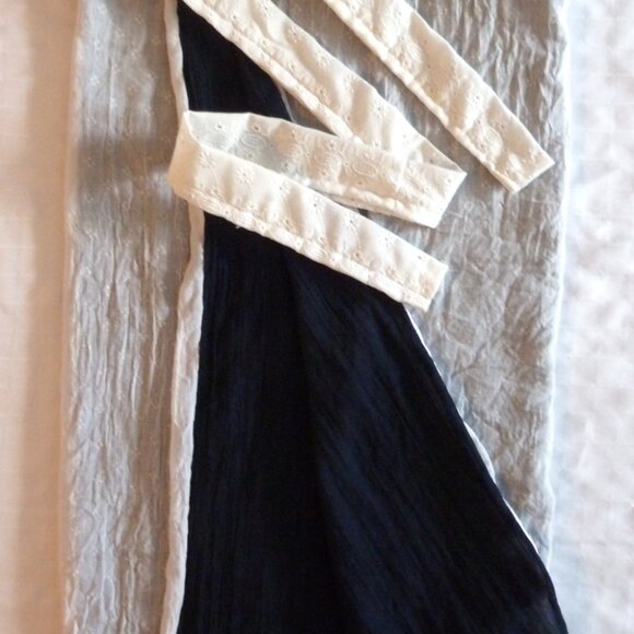 Single skirt - end of fabric rolls hand made Reversible wrap skirt - Picture 2 of 9